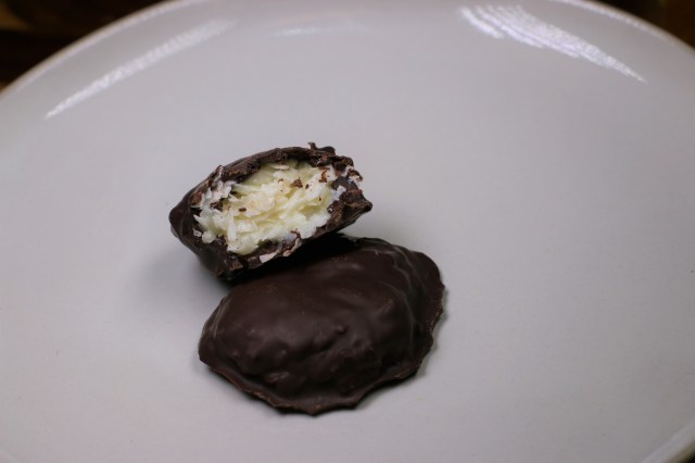 coconutchocolatemounds1